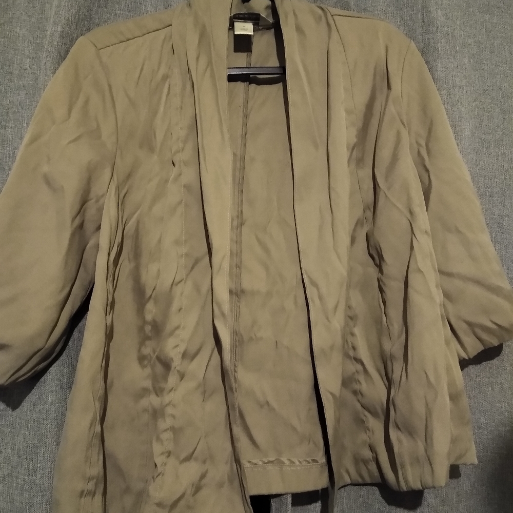 Quarter Sleeve Jacket